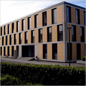 AUSSEN EINGANG